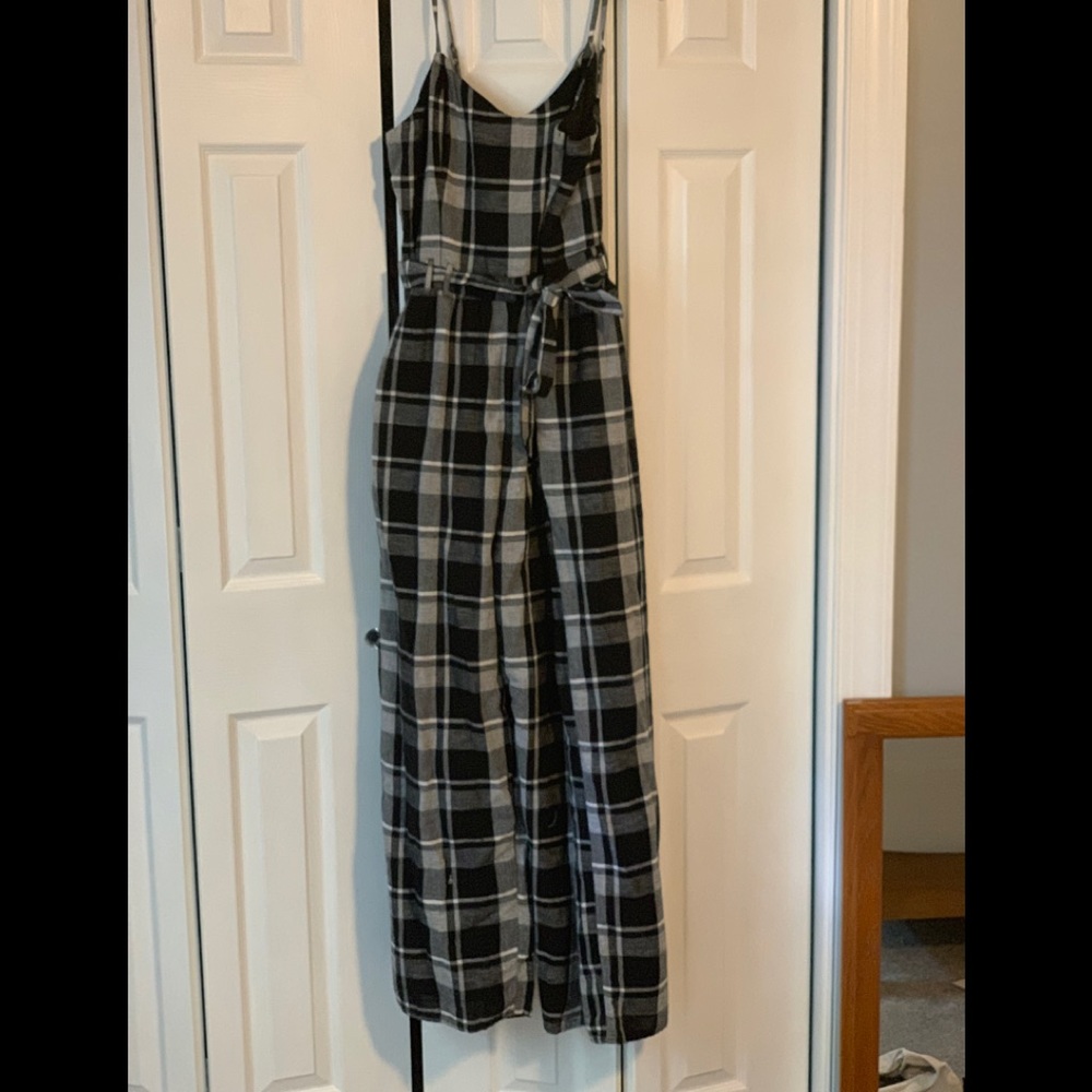 NWT  American Eagle Gingham style jumpsuit